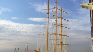 Тони Димитрова ще пее за Деня на моряка