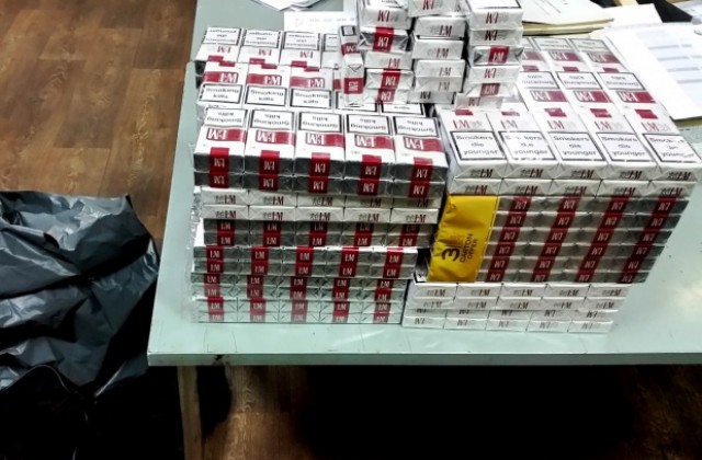 Изобретателни превозвачи укрили 162 кутии цигари
