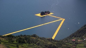 Плаващите кейове на Кристо станаха жертва на успеха си