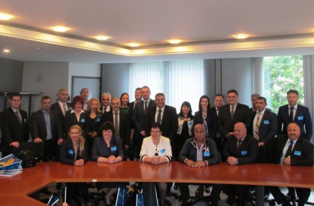 Кметове от Североизточна България се срещнаха  с българските евродепутати от ГЕРБ