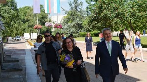 Израелският посланик направи дарение на деца