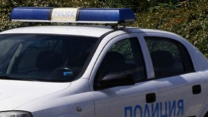 Мъж помля с колата си 8метрова ограда счупи и ел
