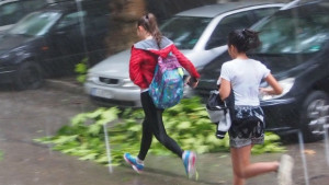 Задават се вятър дъжд и гръмотевици