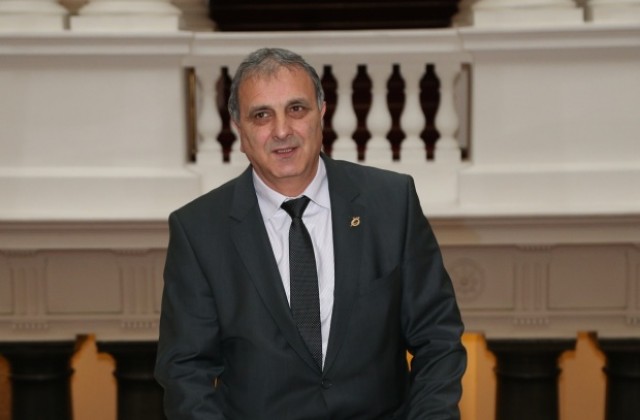 Депутатът Петър Петров с приемна в Кюстендил