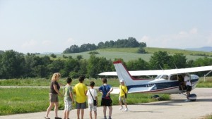 Участници в летен лагер летяха със самолет и се издигнаха