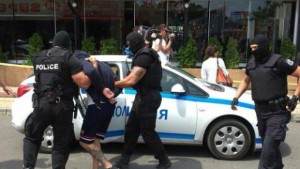 Издирват още четирима за престрелката в Слънчев бряг