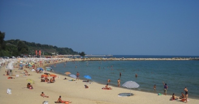 Министерството на туризма направи внезапни проверки на морски плажове на