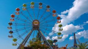 Варненци задигнаха алкохол от външен бар на Златните