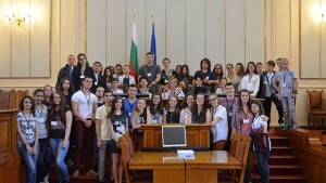 Ученици от Враца посетиха парламента