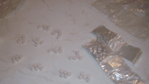 Разбиха депо за разпространение на наркотици в Добрич