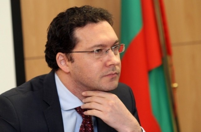 Вдигат парите на дипломатите заради българското председателство в ЕС
