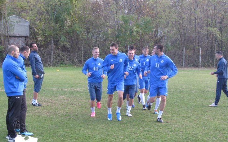 Дунав излиза в пълен състав срещу Нефтохимик