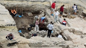 Интересни находки се крият в римската крепост Состра край село