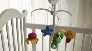 Google работи по умно детско креватче