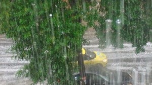 Времето Облачно с дъжд и гръмотевици