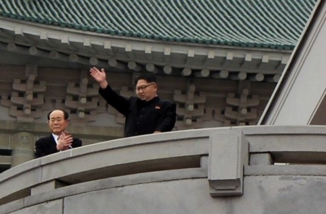 Масов митинг в Пхенян в чест на Ким