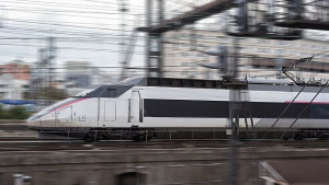 Високоскоростен влак пътува от Париж до Страсбург за помалко от