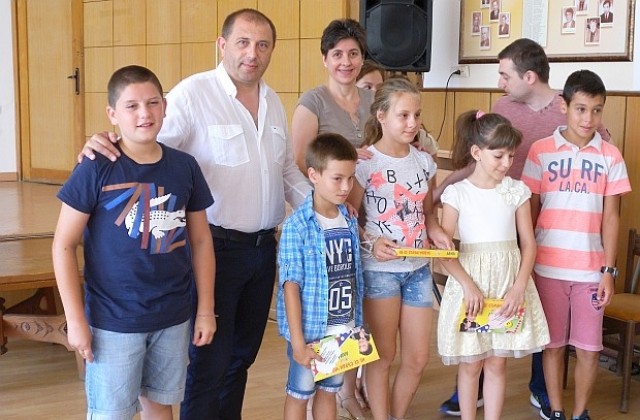 Грамота „Добър партньор“ получи в Кубрат директорът на ОДМВР-Разград