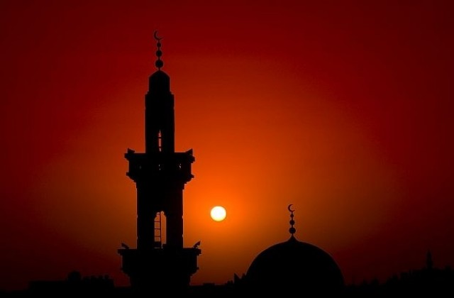 Мюсюлманите отбелязват Рамазан байрам