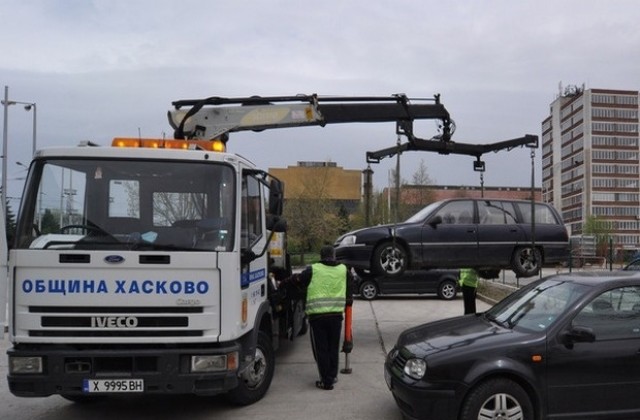 Стотици фишове за неправилно паркиране състави за юни КОРЗ в Хасково