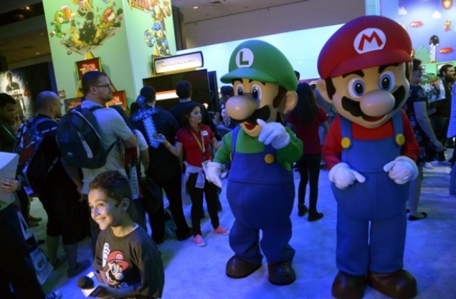 Супер Марио влиза в смартфоните с нов геймпад контролер