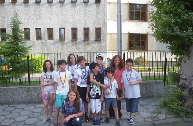 Триумф на млади математици от Силистра на Международно състезание