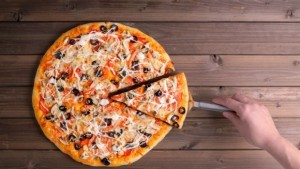 Спряха от продажба пици и сандвичи за деца