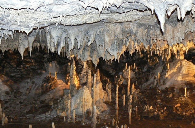 Община Пещера си иска пещерата „Снежанка”