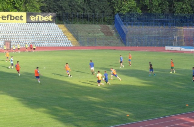 Елитните дракони до 19 г. стартираха с 33 футболисти