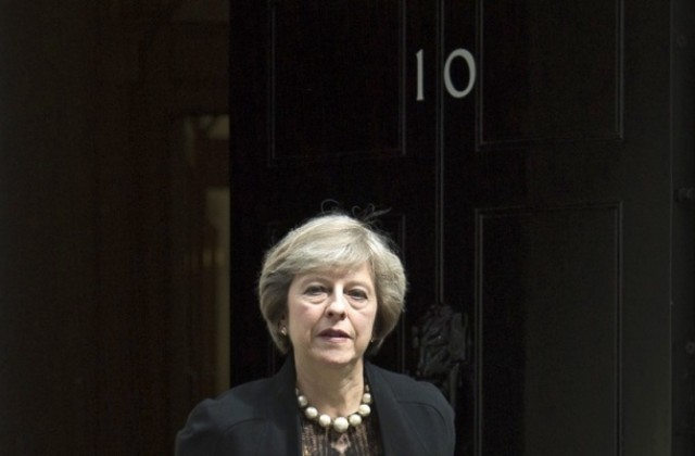 Мей или Ледсъм: коя ще е следващият премиер на Великобритания