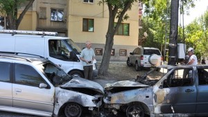 Още две коли изгоряха в Хасково