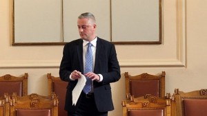 Лукарски назначил петима шефове в дружество с трима служители