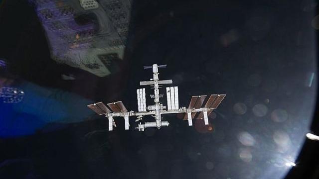 Космическият кораб „Сигнус“ се скачи с МКС