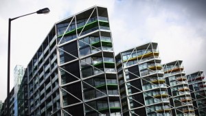 Продажбите на имоти в Лондон със скок след Брекзит