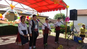 С пъстър празник почетоха покровителя на пчеларите в село Победа