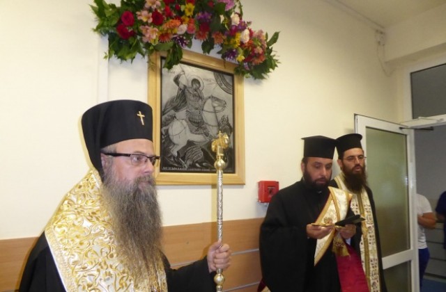Митрополитът освети икона в Клиниката по кардиохирургия на УМБАЛ „Свети Георги“