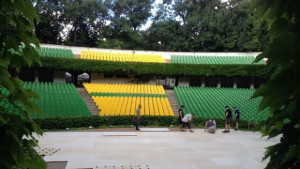 Монтираха нов под на сцената на Летния театър за балетната