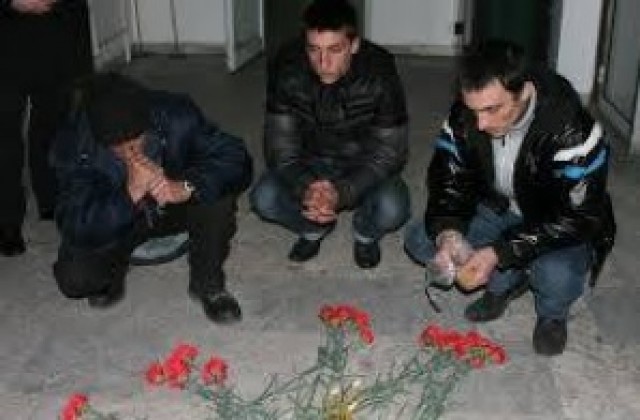 Млада жена издирва семейството си