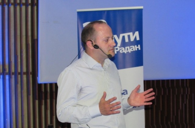 Радан Кънев беше преизбран за втори мандат начело на ДСБ