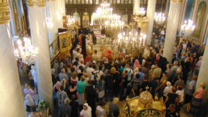 Стотици богомолци пристигнаха в Пловдив заради мощите на Св Георги