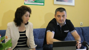 Кирил Добрев обвини Лиляна Павлова че изнудва общините да влизат