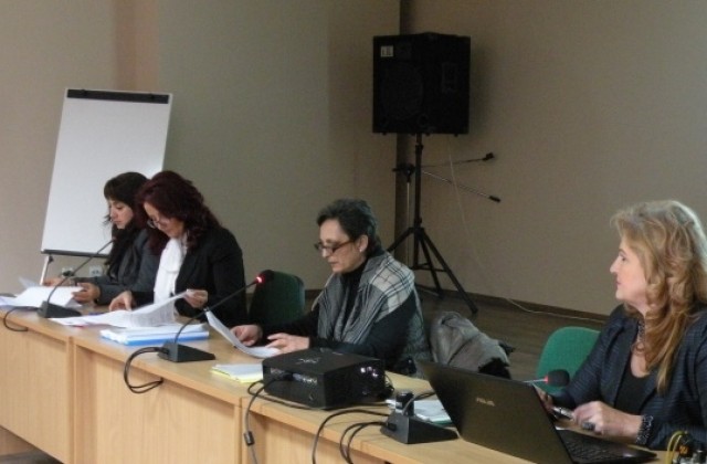 Няма желаещи за земеделци в Кюстендил и хотелиери в Дупница