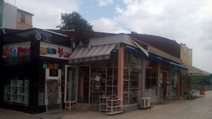 Казусът с павилионите до Централна поща във ВАС