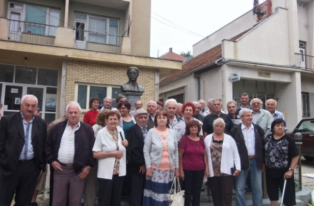 Кюстендилци почетоха Апостола в Босилеград