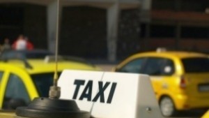 Предлагат 700 лева данък за такситата