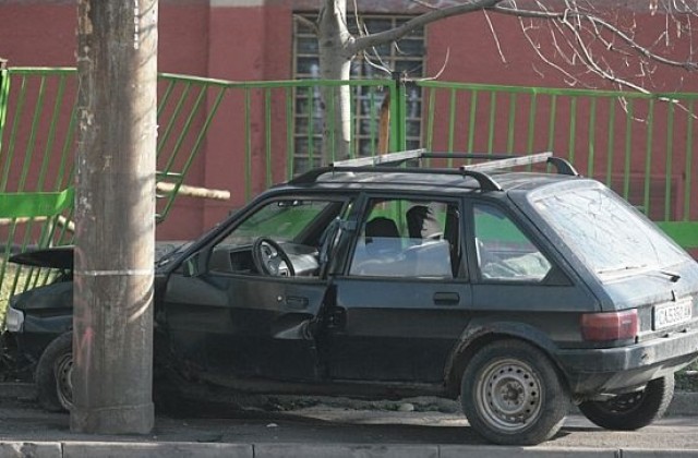 Разсеяни шофьори причиняват над половината катастрофи в София