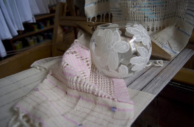 В Сарафкината къща представят красотата на тъкаческото изкуство