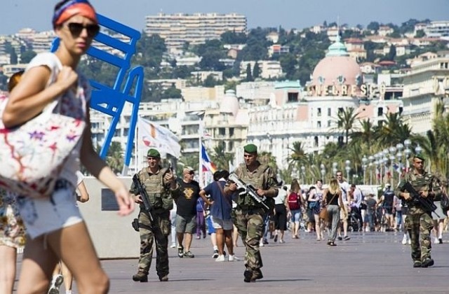 Френското правителство нареди проверка на сигурността в Ница
