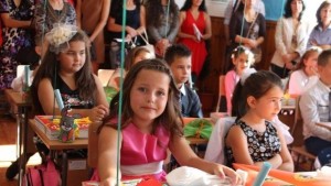 Съветници си режат от възнагражденията в помощ на селско училище