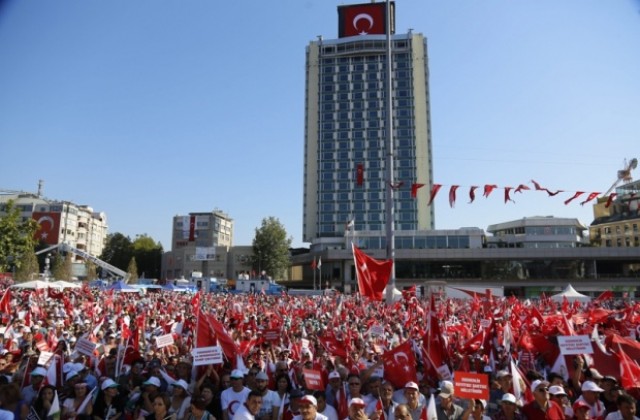 Външно предупреждава: Обстановката в Турция остава силно нестабилна